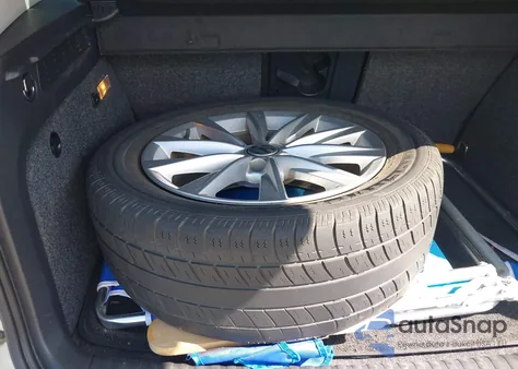 2015 Volkswagen Tiguan S z USA, uszkodzony, nr VIN WVGAV7AX0FW544218